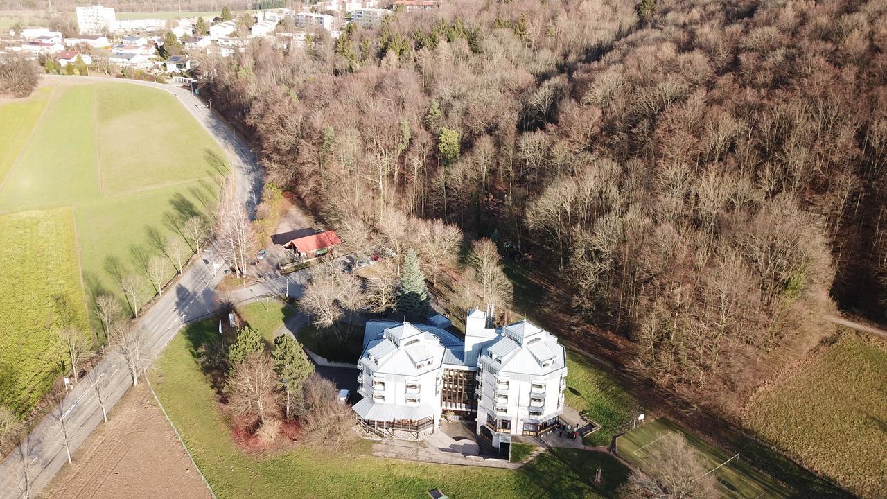 Hellmut-Wassmer-Jugendherberge Loerrach Exterior photo